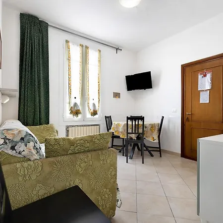 Numero 10 Apartment