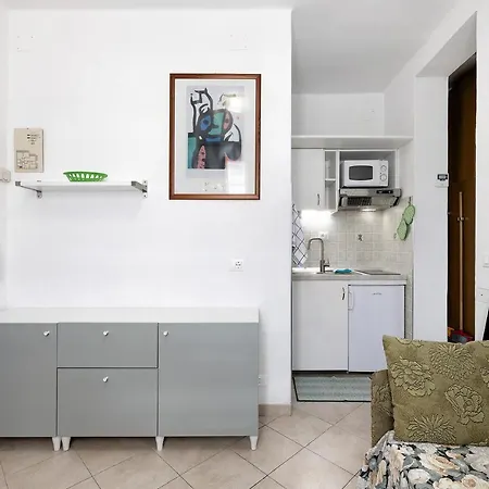 Apartment Numero 10 Pietra Ligure